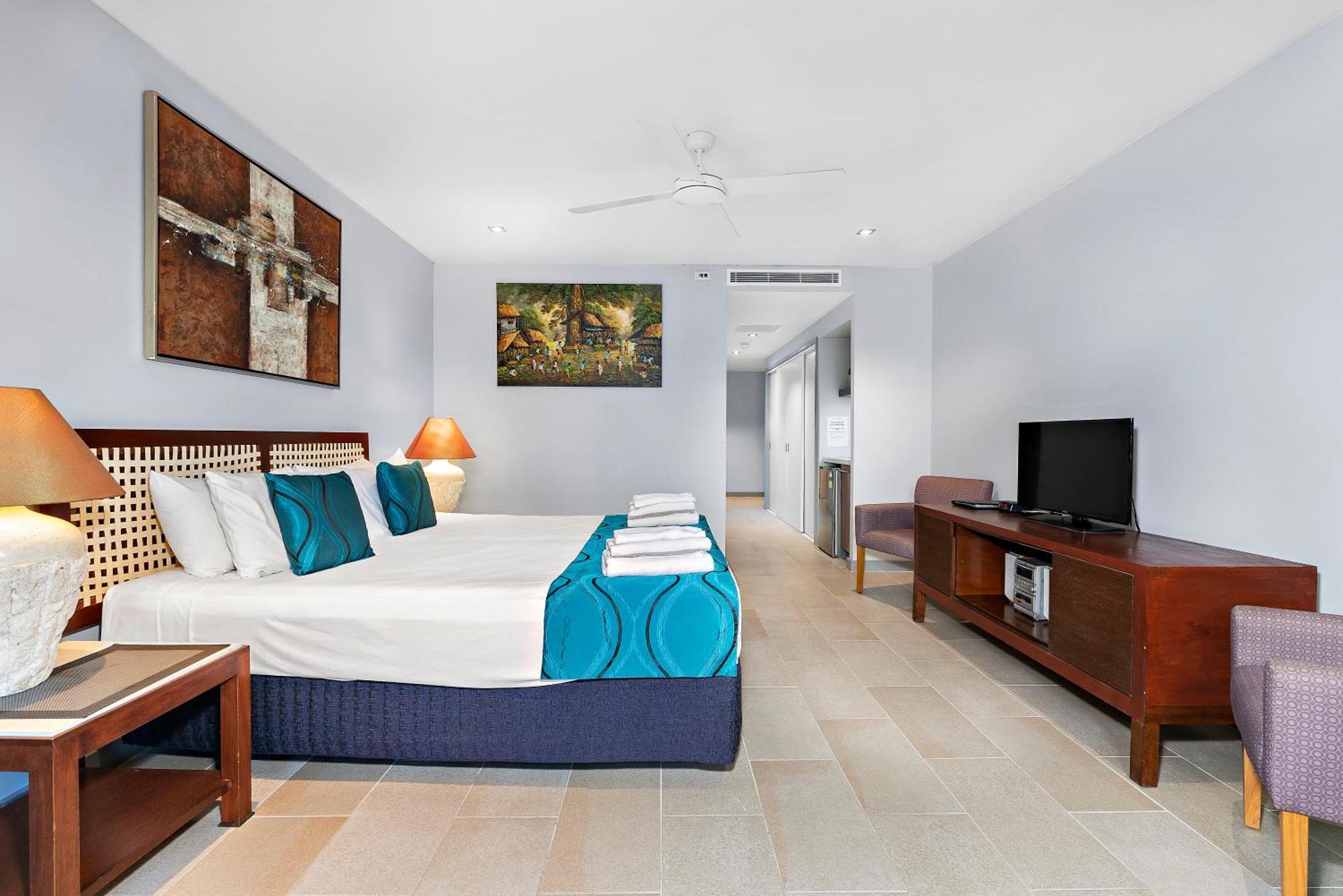 Private Apartments In The Temple Beachfront Resort Palm Cove Habitación foto